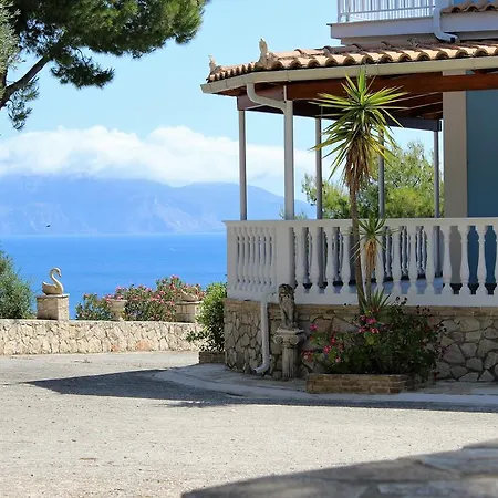 Bella Vista * Μαραθιάς